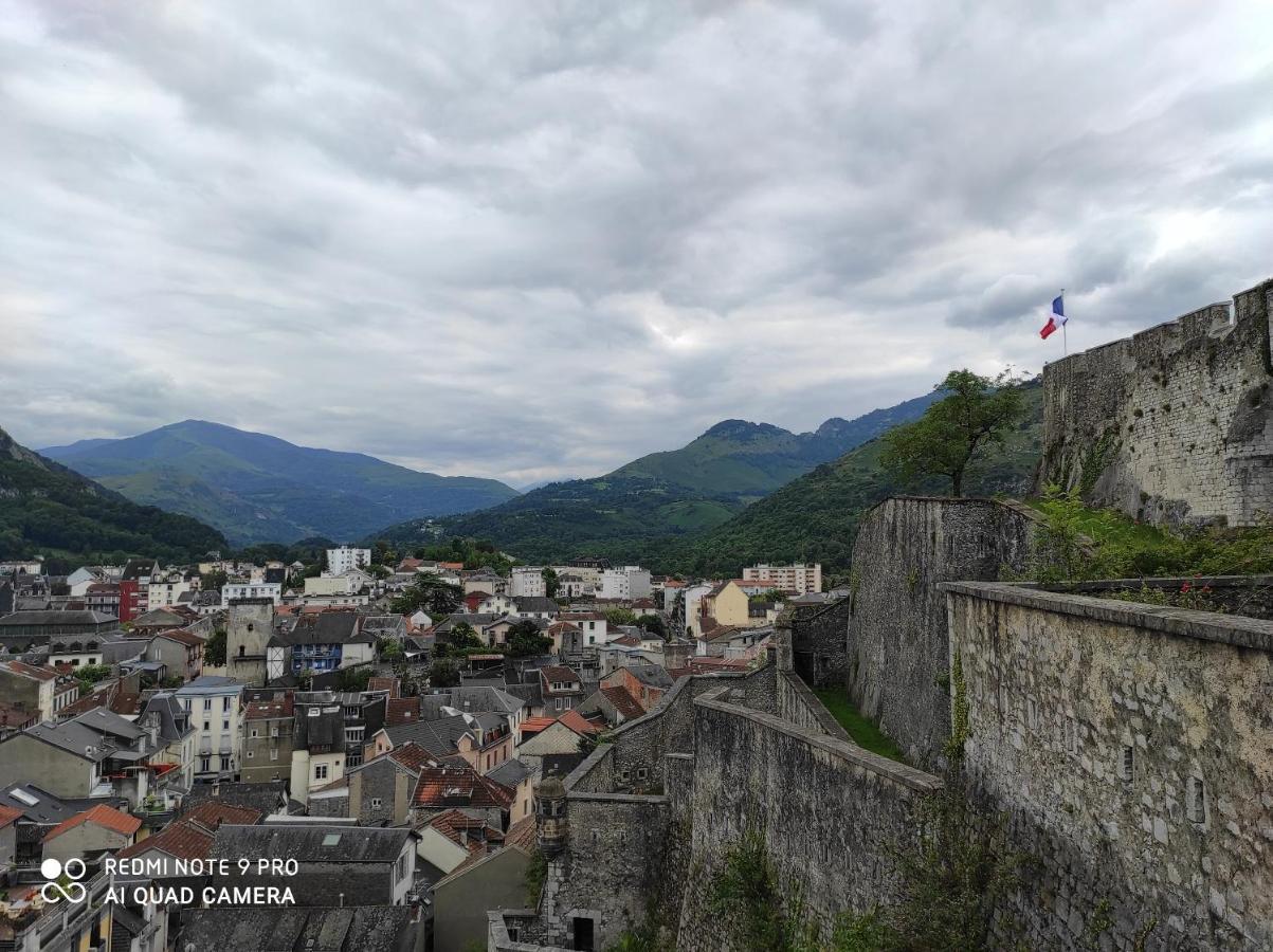 Résidence SERENITY--WIFI--CENTRE VILLE--SANCTUAIRES Lourdes Exterior foto